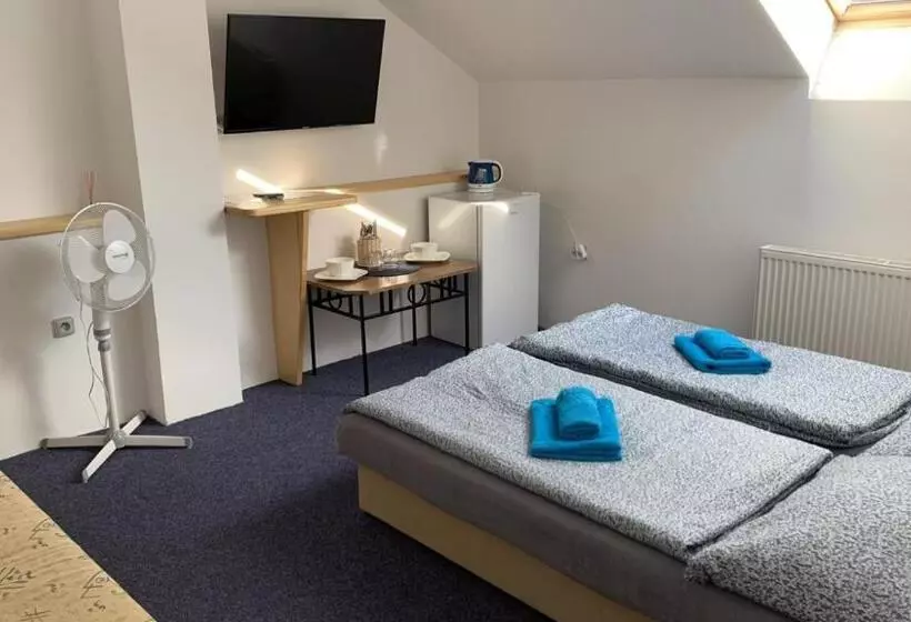 Majatalo Penzion Ronox