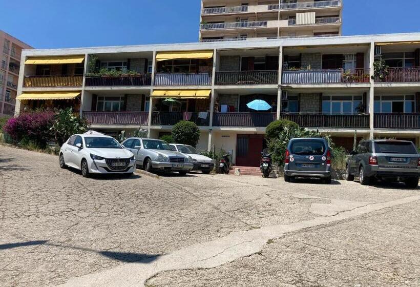 بنسيون Rosie S Club