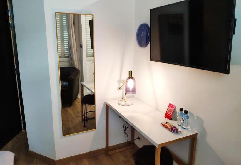 بنسيون Rosie S Club