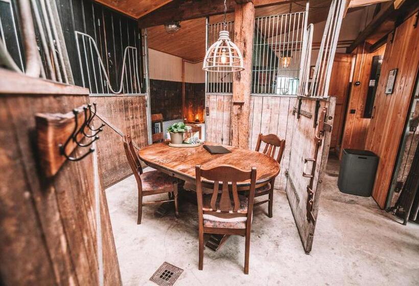 Общежитие Crash Nstay Paardenstal