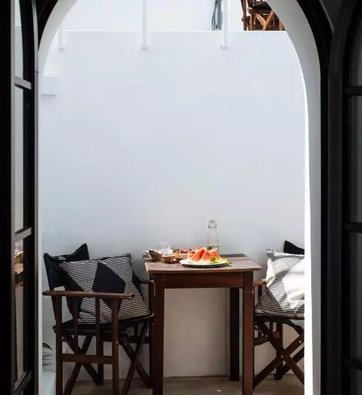 تختخواب و صبحانه Aljana Guest House Beja