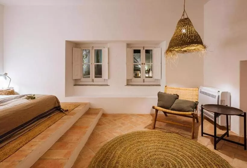 تختخواب و صبحانه Aljana Guest House Beja