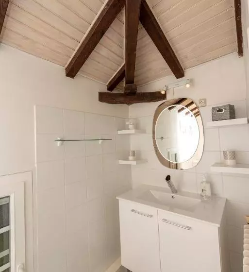 Aamiaismajoitus (B&B) Chambres D Hôtes De Charme Au Refuge Du Peintre Prés De St Emilion