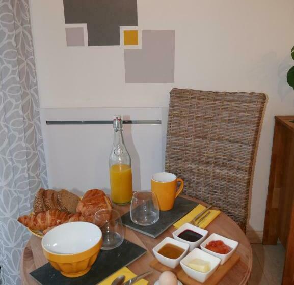 ベッドアンドブレックファースト Opale Des Caps