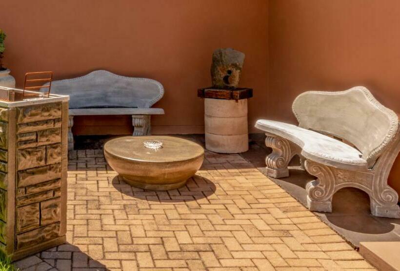 Пансион Antiqua Cottage