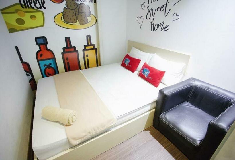 بنسيون De Container Guest House