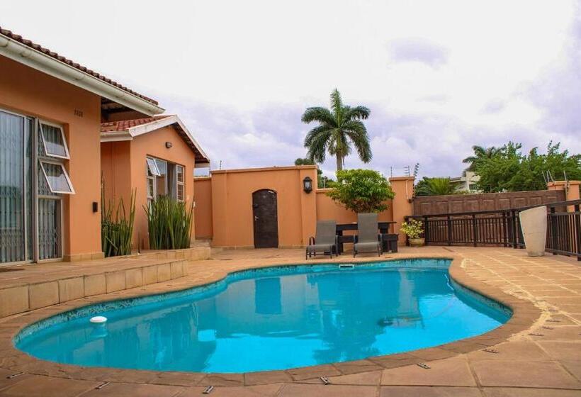 פנסיון Seaview Executive Guest House