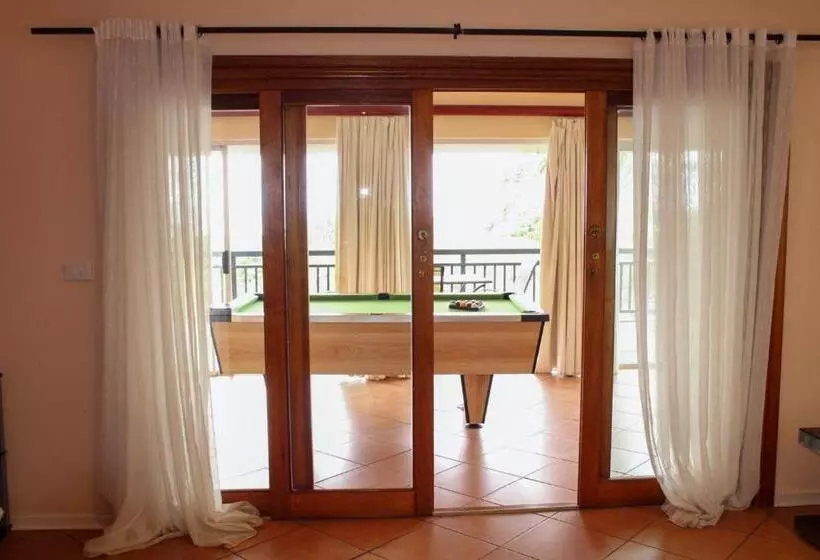 Majatalo Seaview Executive Guest House