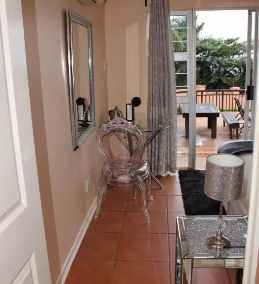 Majatalo Seaview Executive Guest House