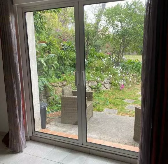 Aamiaismajoitus (B&B) Chambre Spacieuse Indépendante Dans Villa Plus Parking Privée