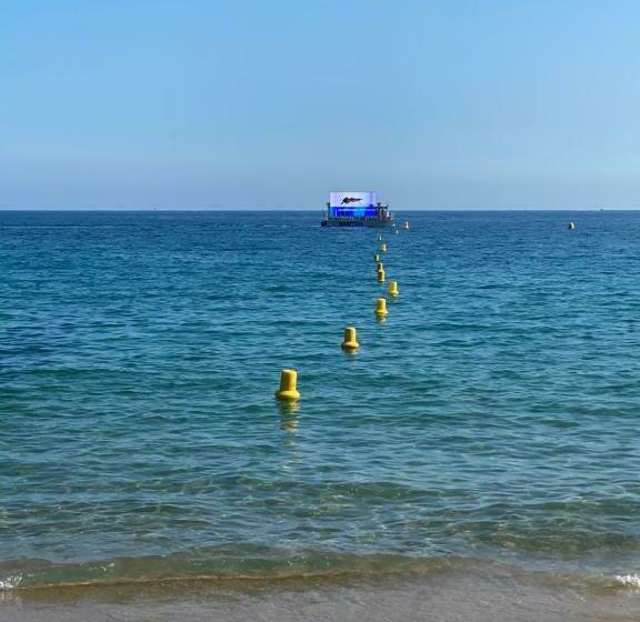 민박 Chambre Spacieuse Indépendante Dans Villa Plus Parking Privée