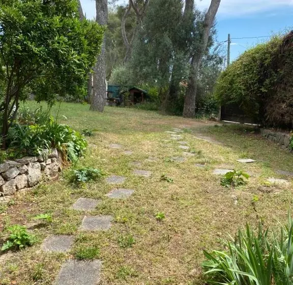 Aamiaismajoitus (B&B) Chambre Spacieuse Indépendante Dans Villa Plus Parking Privée