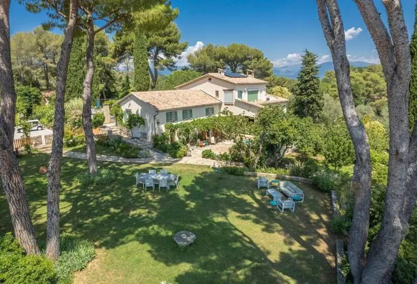 Majatalo Domaine Des Encourdoules