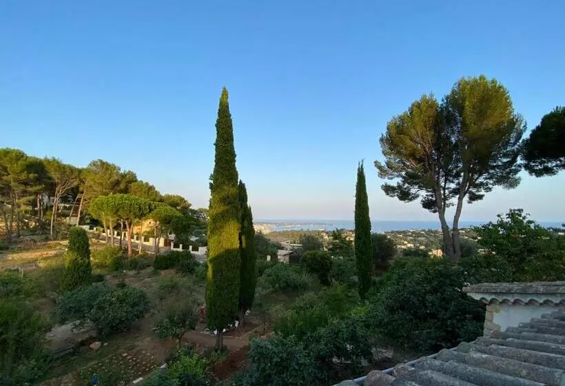 Majatalo Domaine Des Encourdoules