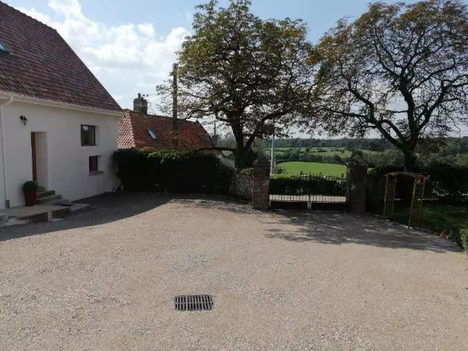 Majatalo Gîte Le Petit Crocq Avec Spa Privatif