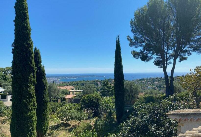 פנסיון Domaine Des Encourdoules