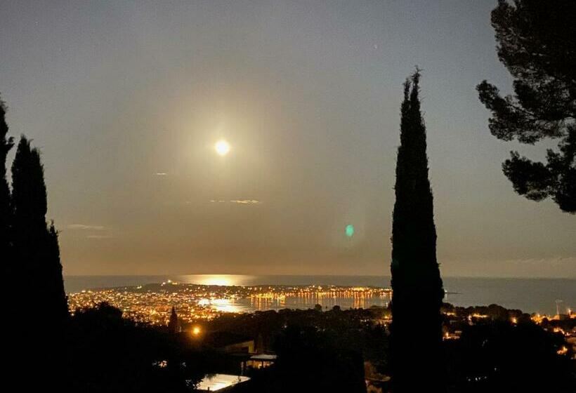 פנסיון Domaine Des Encourdoules