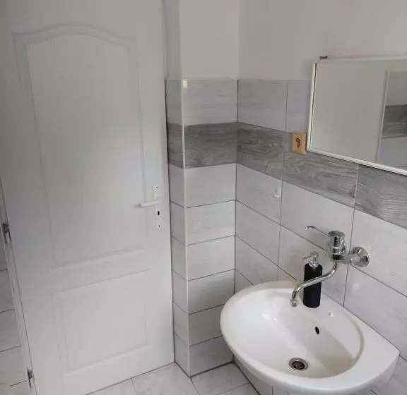 Majatalo Penzion Mayka