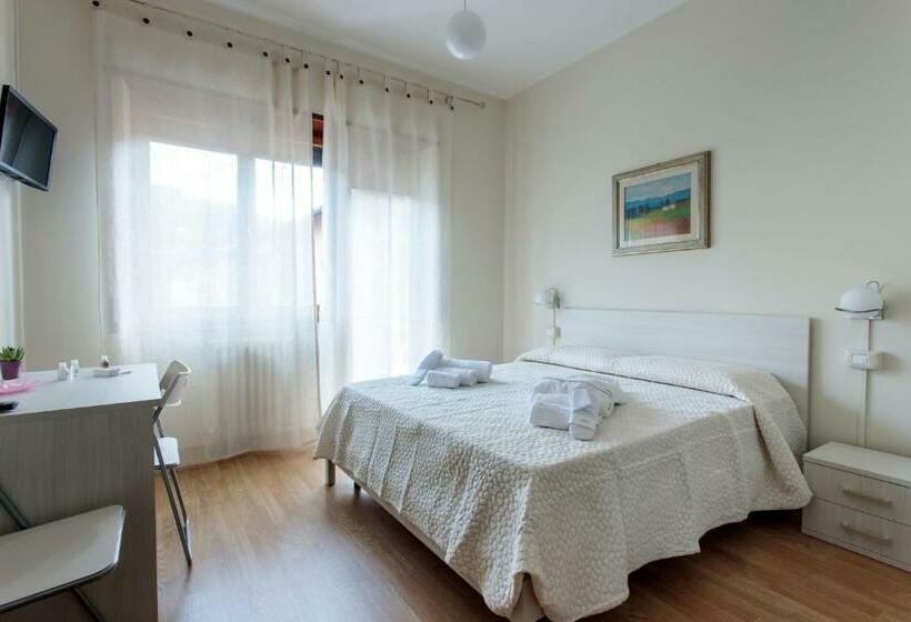 بنسيون Porta Della Musa