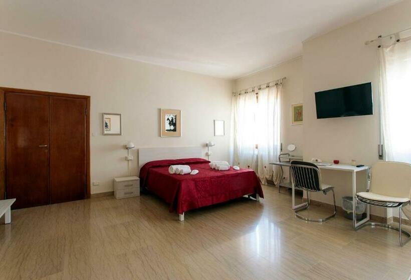 بنسيون Porta Della Musa