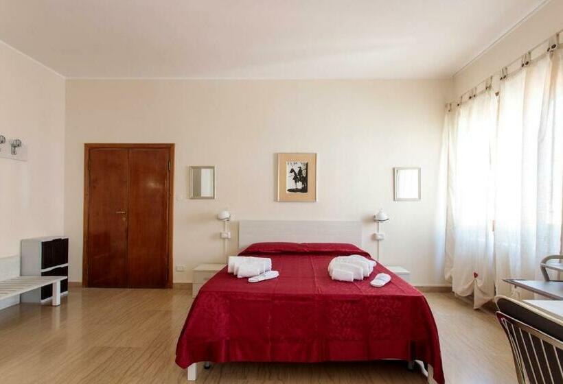 بنسيون Porta Della Musa