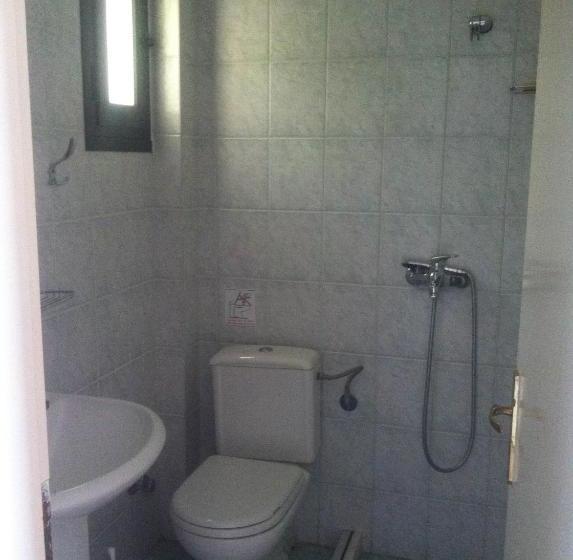 Giannatos  Studios   Makis