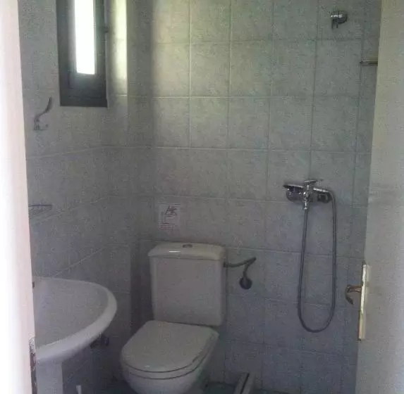 Giannatos Studios Makis