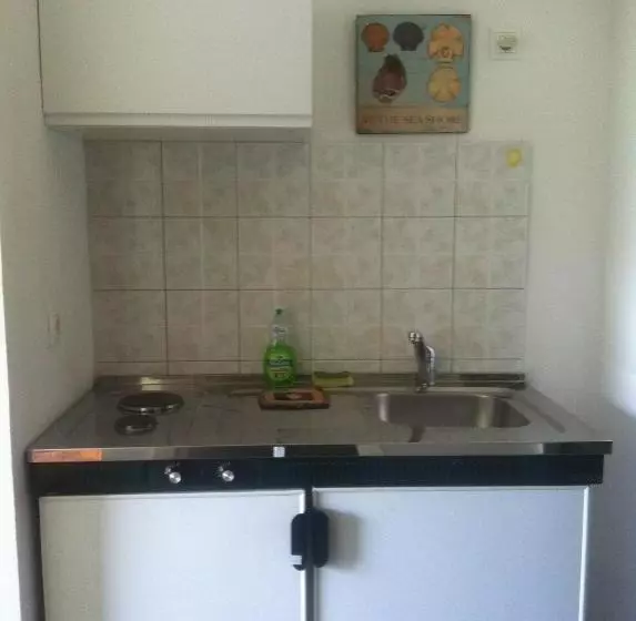 Giannatos Studios Makis