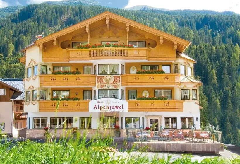 ホテル Alpenjuwel Jäger