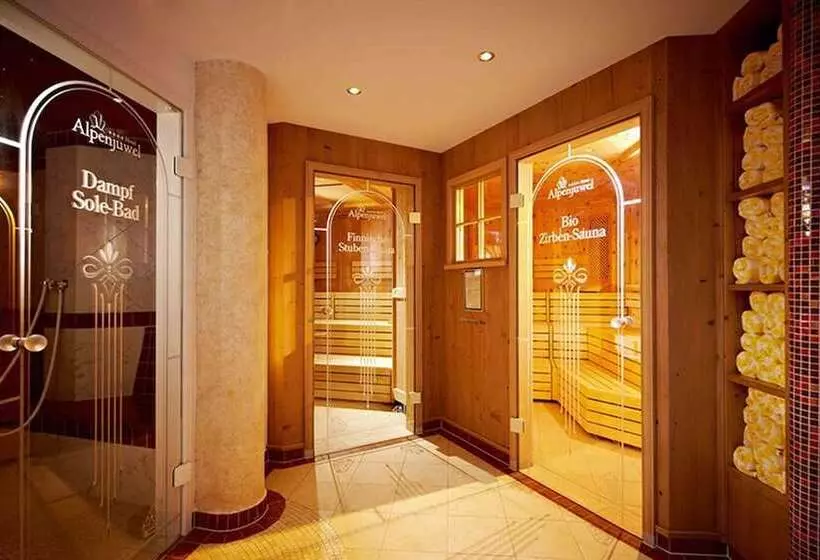 ホテル Alpenjuwel Jäger