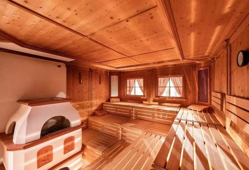 ホテル Alpenjuwel Jäger