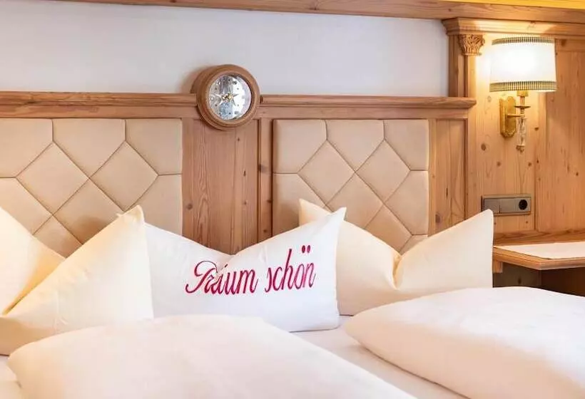 ホテル Alpenjuwel Jäger