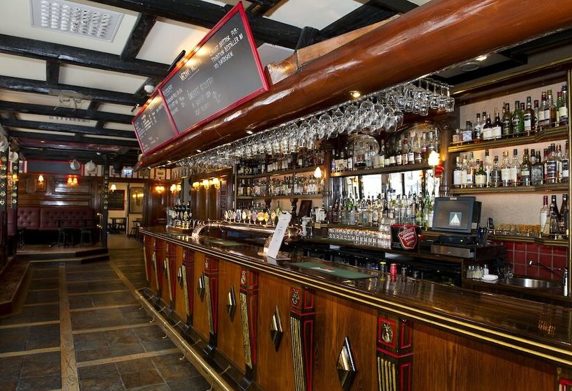 هتل Bishops Arms Koping