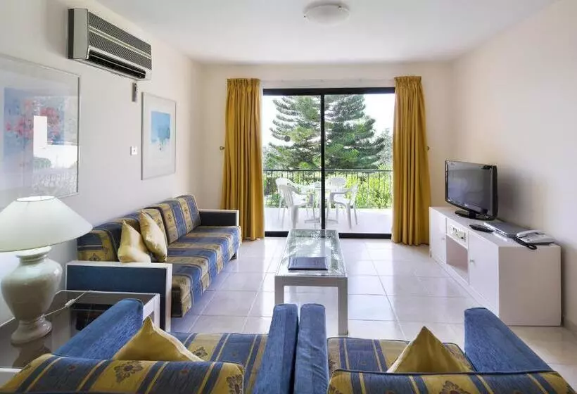 בית מלון כפרי Club Aphrodite