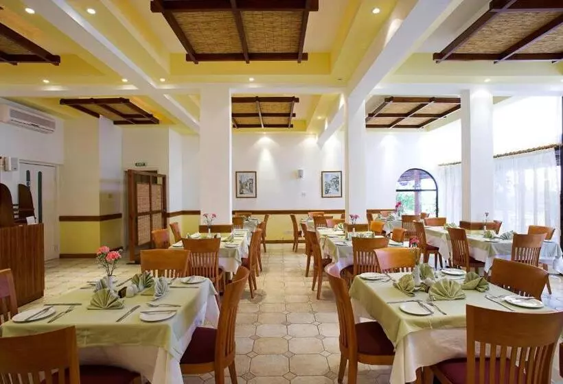 בית מלון כפרי Club Aphrodite