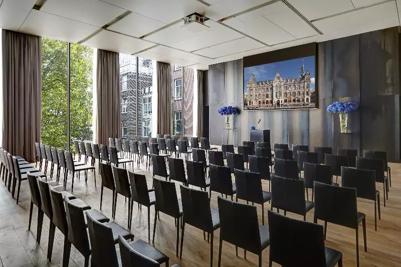 酒店 Conservatorium