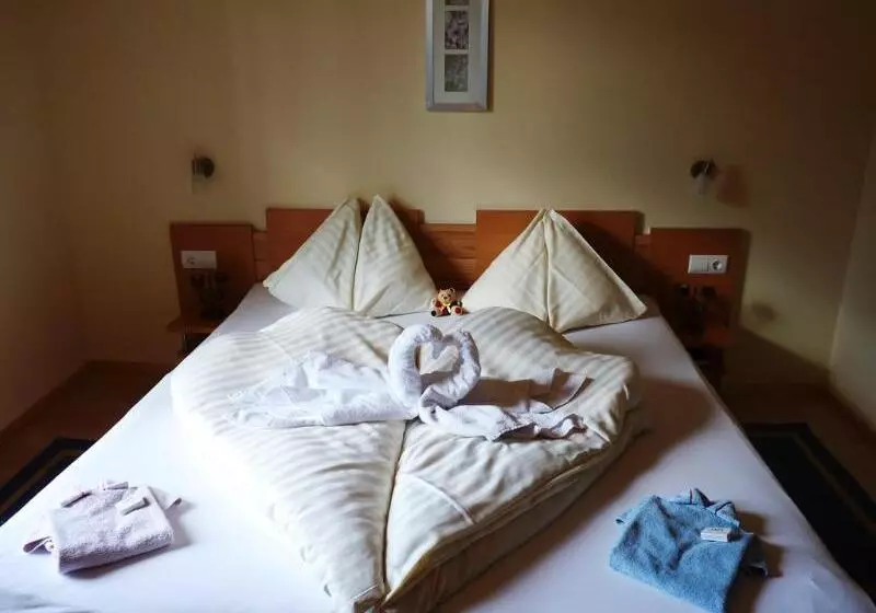 Отель Gasthof Zur Post