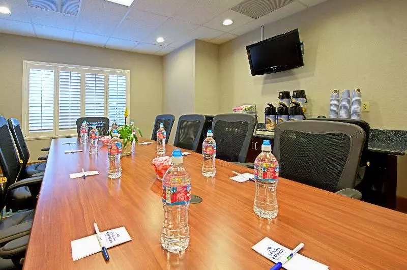 Otel Holiday Inn Express & Suites Tucson, An Ihg