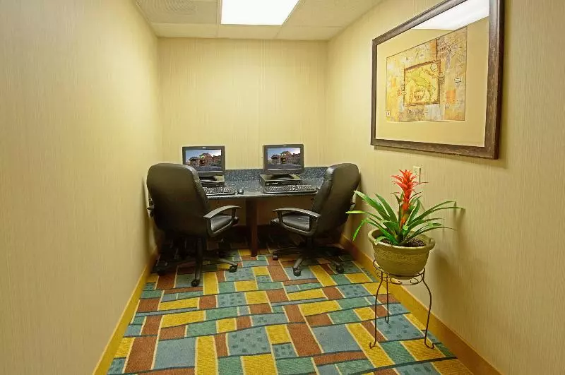 Otel Holiday Inn Express & Suites Tucson, An Ihg