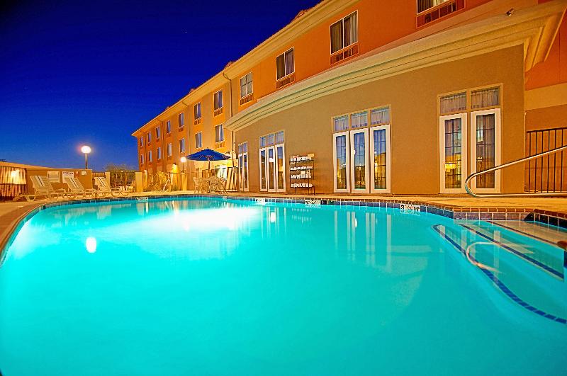 فندق Holiday Inn Express & Suites Tucson, An Ihg