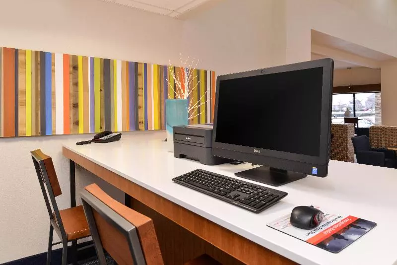 Hotel Holiday Inn Express & Suites Raleigh Ne Medical Ctr Area, An Ihg