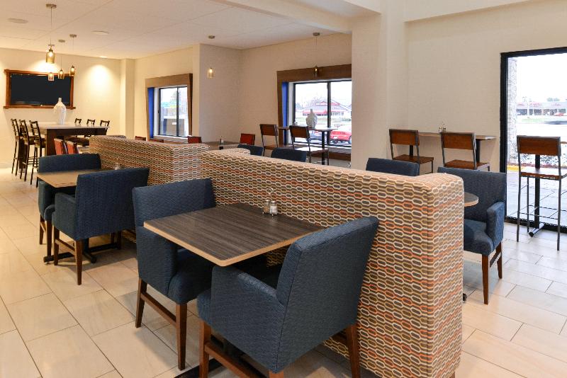 فندق Holiday Inn Express & Suites Raleigh Ne   Medical Ctr Area, An Ihg