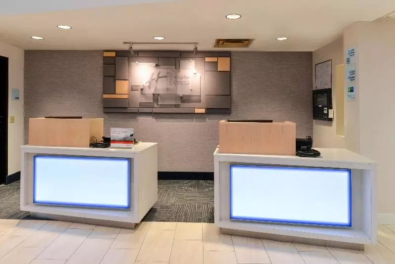 Hotel Holiday Inn Express & Suites Raleigh Ne Medical Ctr Area, An Ihg