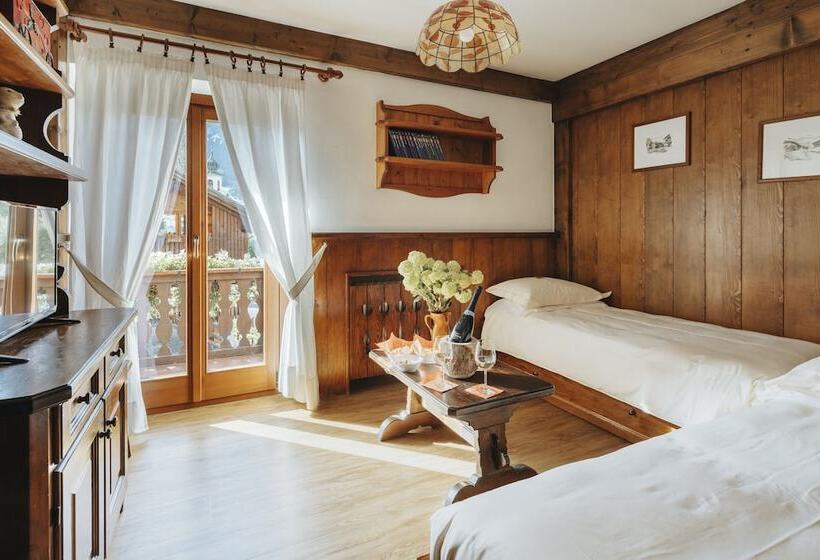 호텔 Panda Cortina  Ricarica Auto Elettriche