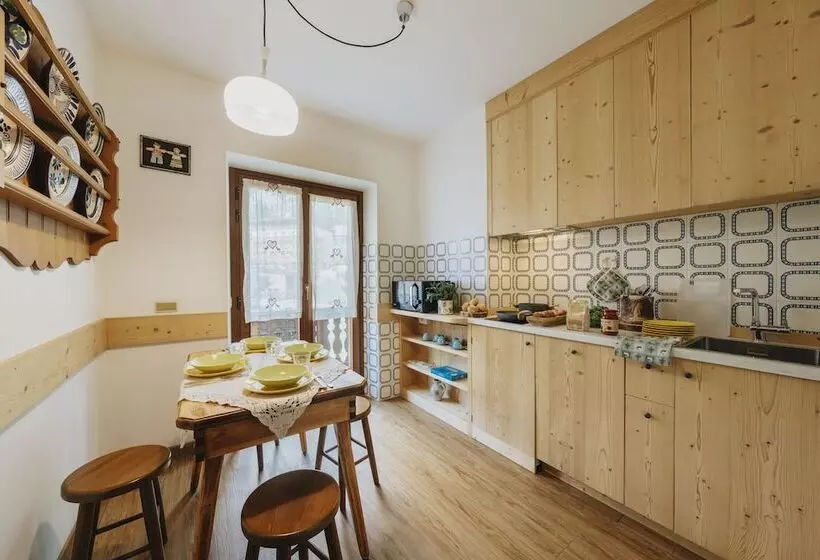 酒店 Panda Cortina Ricarica Auto Elettriche