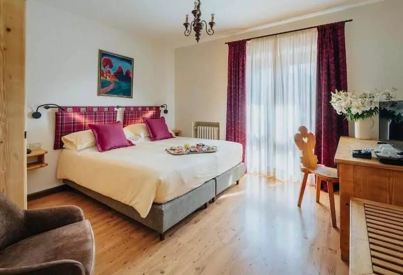 酒店 Panda Cortina Ricarica Auto Elettriche