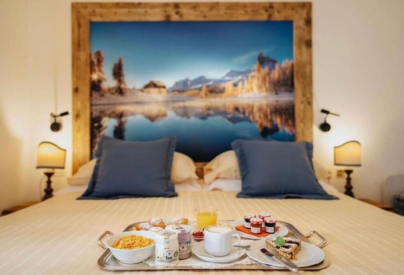 호텔 Panda Cortina  Ricarica Auto Elettriche