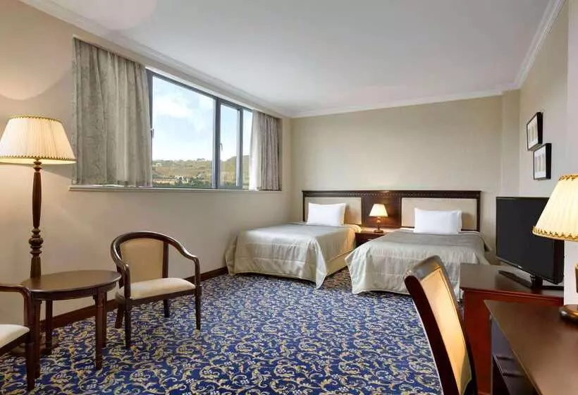 هتل Ramada By Wyndham Baku