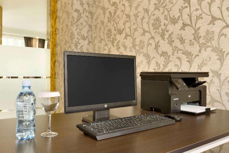 فندق Ramada By Wyndham Baku