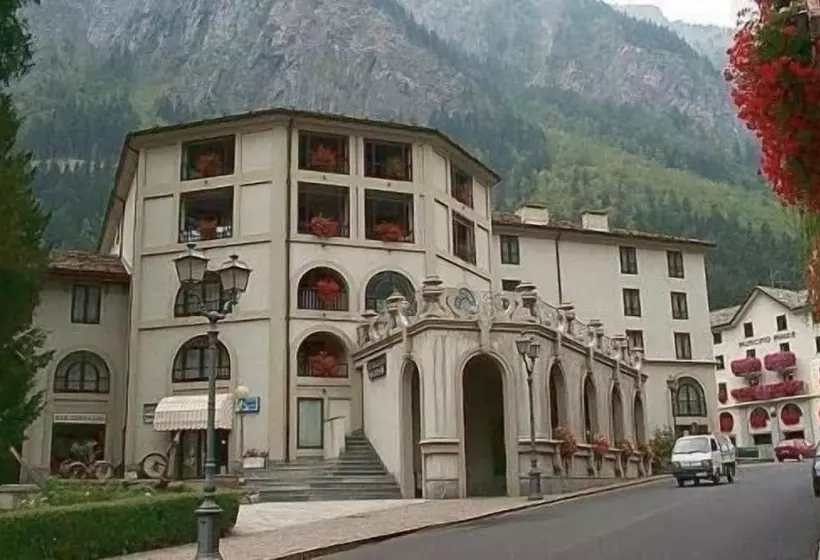 בית מלון כפרי Residence Universo